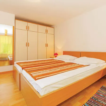 Beautiful In With Kitchen Apartment Grižane