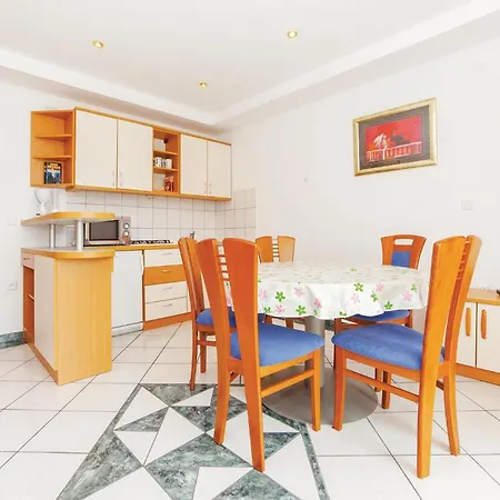 Apartment Beautiful In With Kitchen Grižane